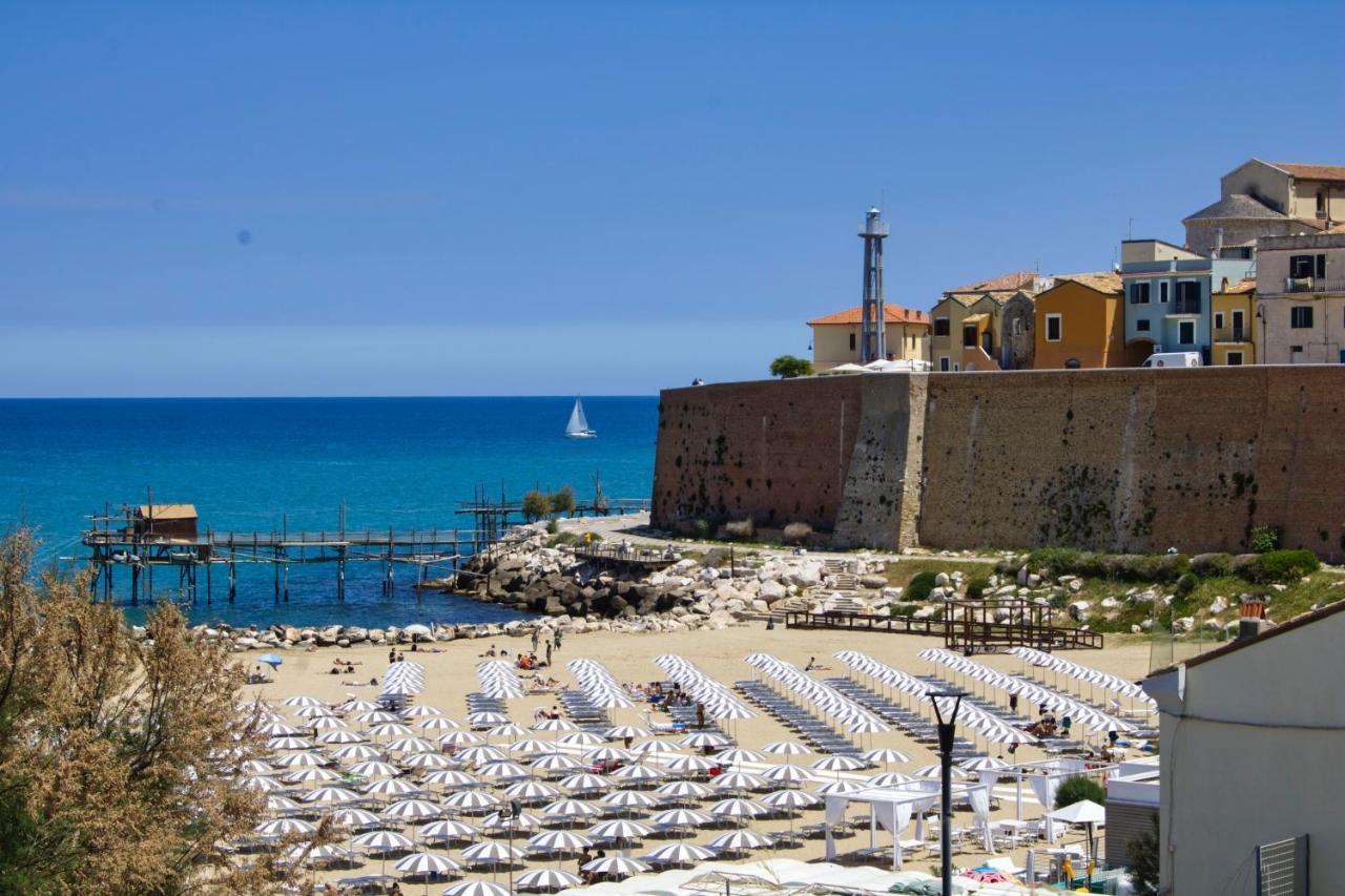 Nel Cuore Del Borgo Antico Termoli Exteriör bild